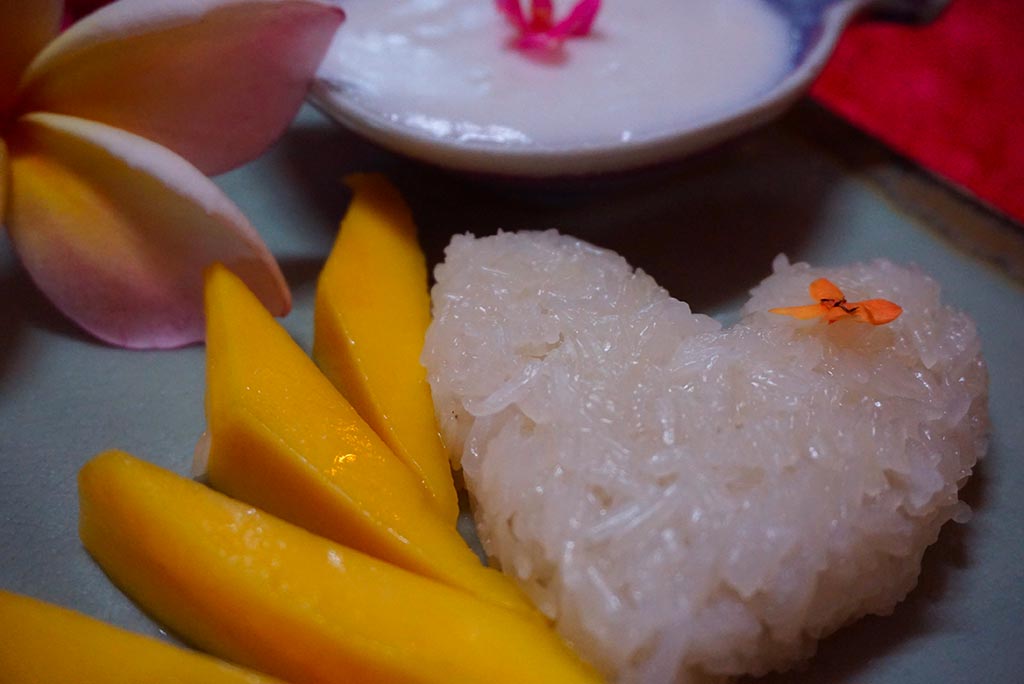 Mango sticky rice réalisé lors d'un cours de cuisine à Chiang Mai en Thaïlande