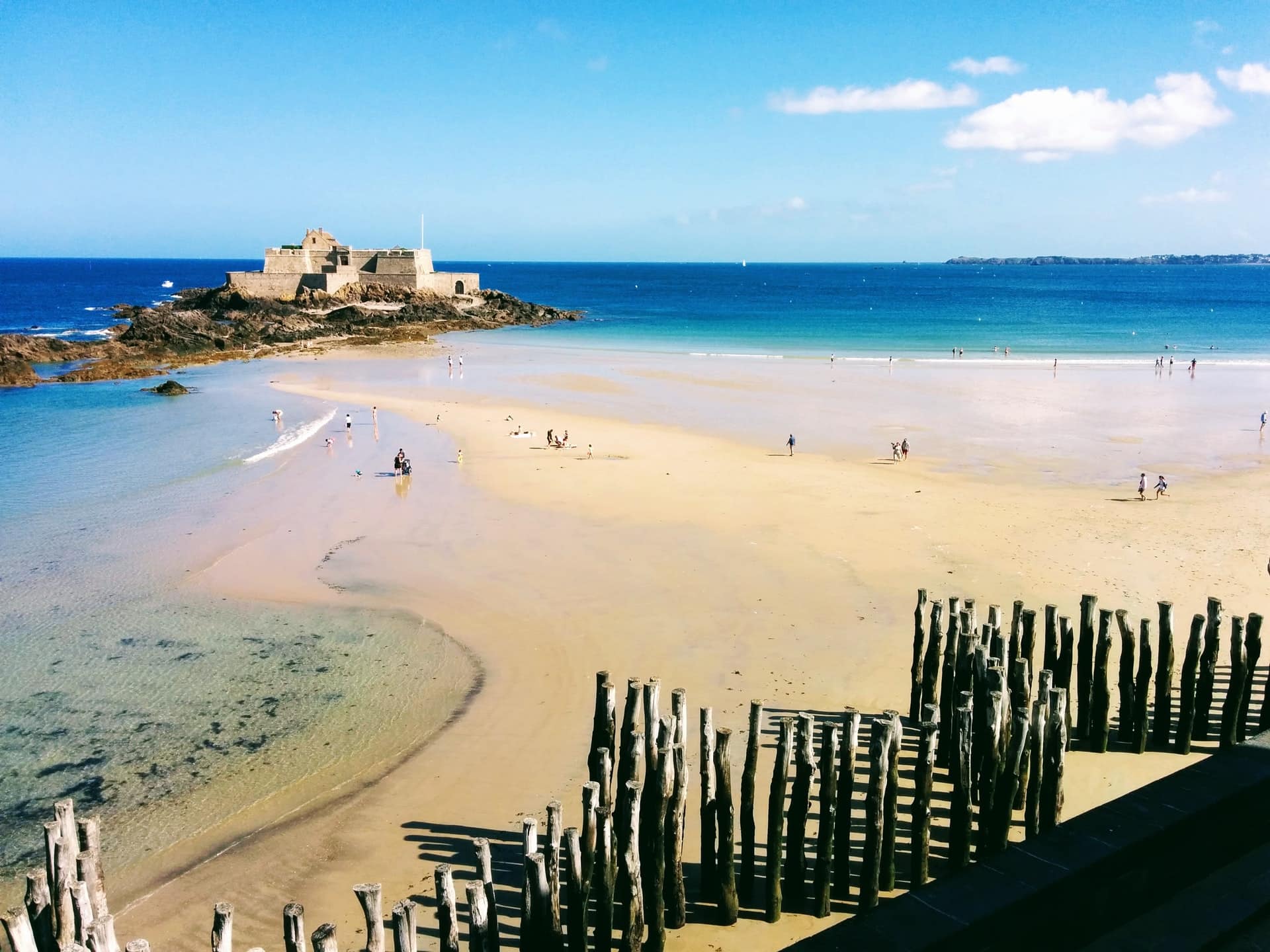 Le fort et la plage de Saint Malo