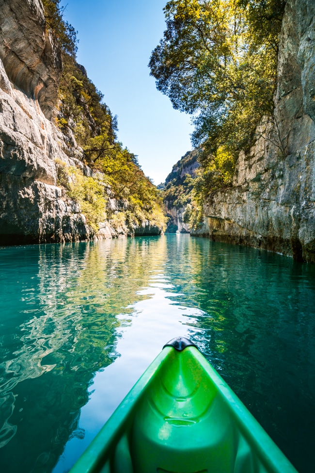 Kayak dans les gorges de Baudinard dans les alpes de haute provence