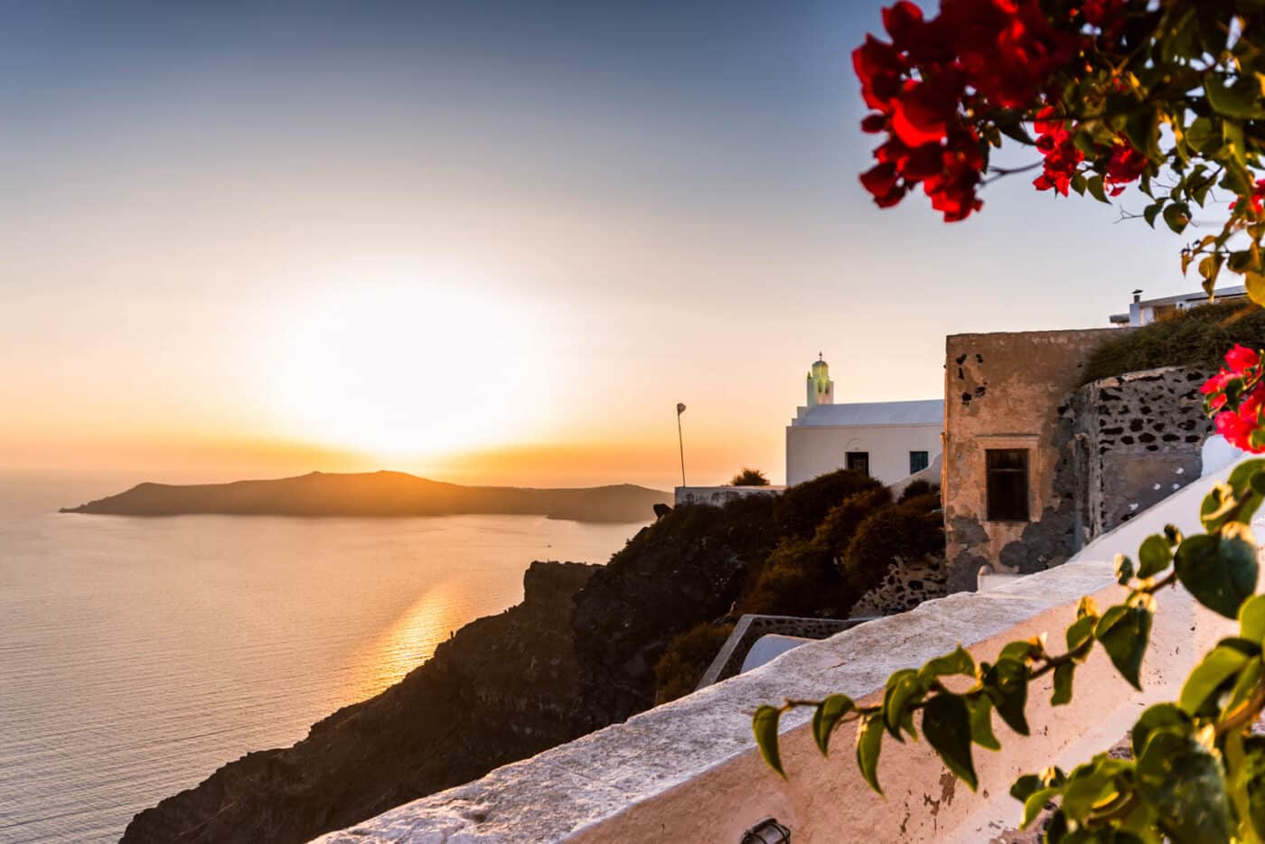 Fira au coucher de soleil