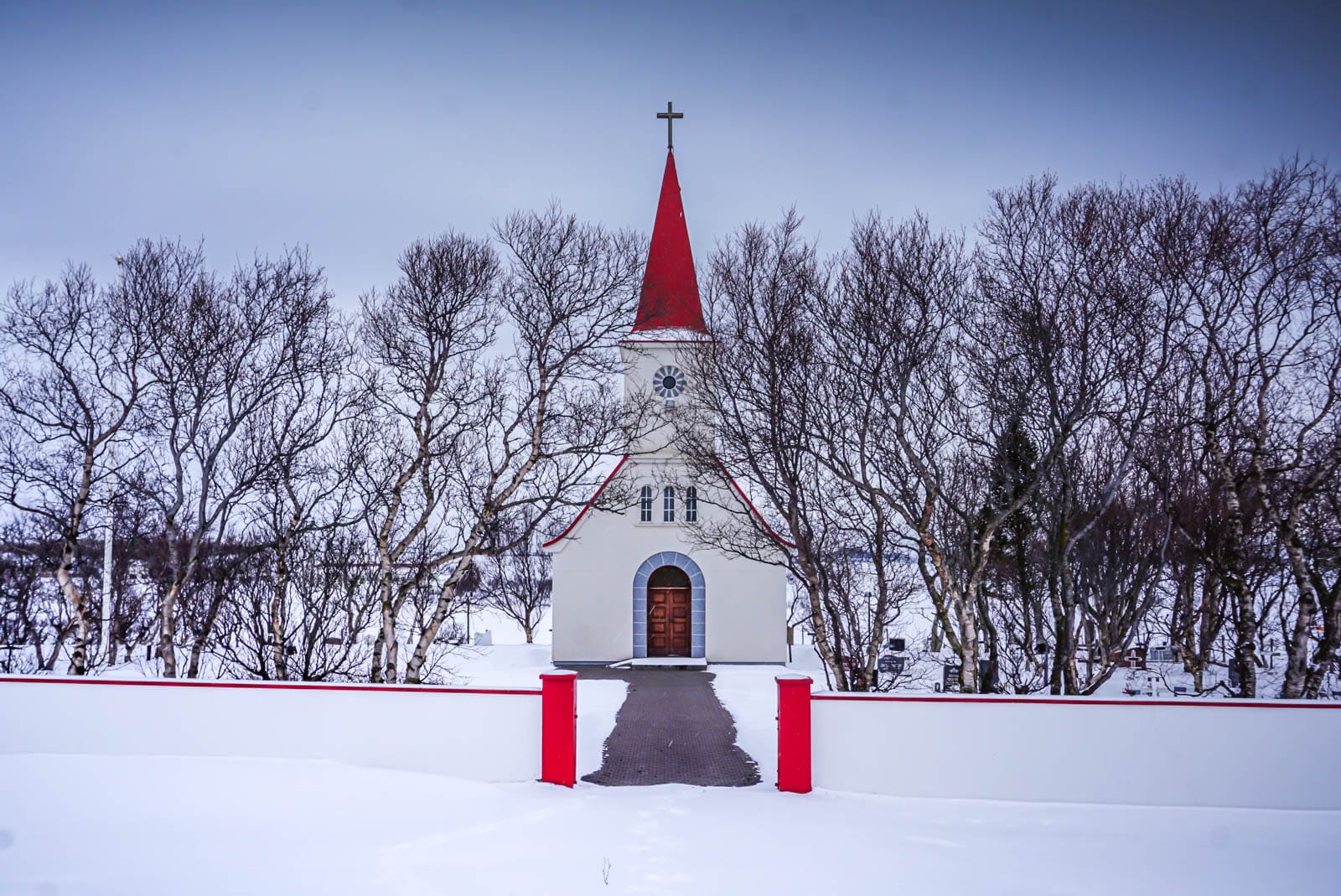 Photo d'une église dans la péninsule de Tröllaskagi