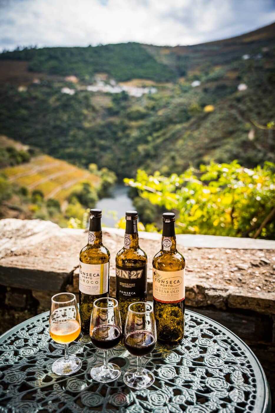 Photo de dégustation de vin dans la vallée du Douro