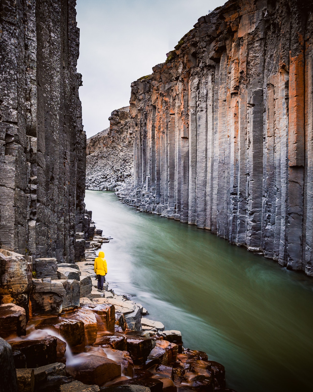 Photo du canyon Studlagil en Islande